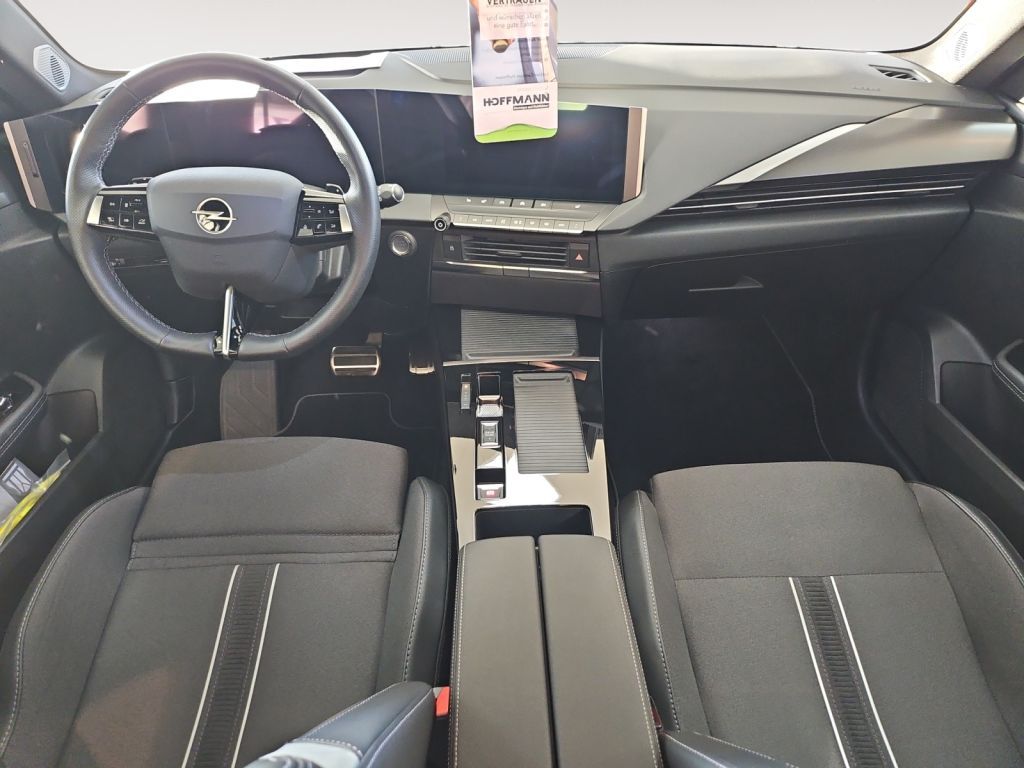 Fahrzeugabbildung Opel Astra Sports Tourer 1.2 Turbo Automatik GS