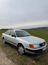 Audi 100 C4 2.3 5 Zylinder Limousine Silber  - Audi 100 mit Benzin-Antrieb: Automatik