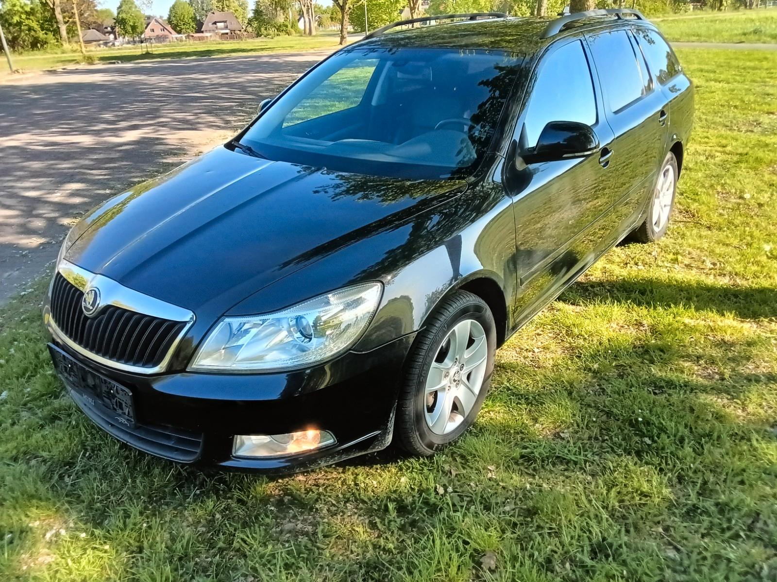 Skoda Octavia 1.8 TSI Sport Editio,Kombi,AHK ,6 Gang !