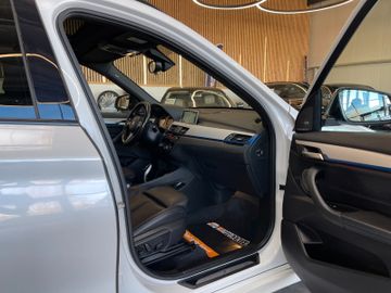 BMW X1 xDrive 25 i M Sport *PANO*LED*PDC*NAVI*LEDER*