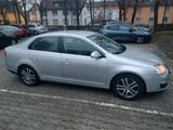 Volkswagen VW Jetta 1.9 TDI Automatik - gebrauchte VW Jetta aus dem Jahr 2009