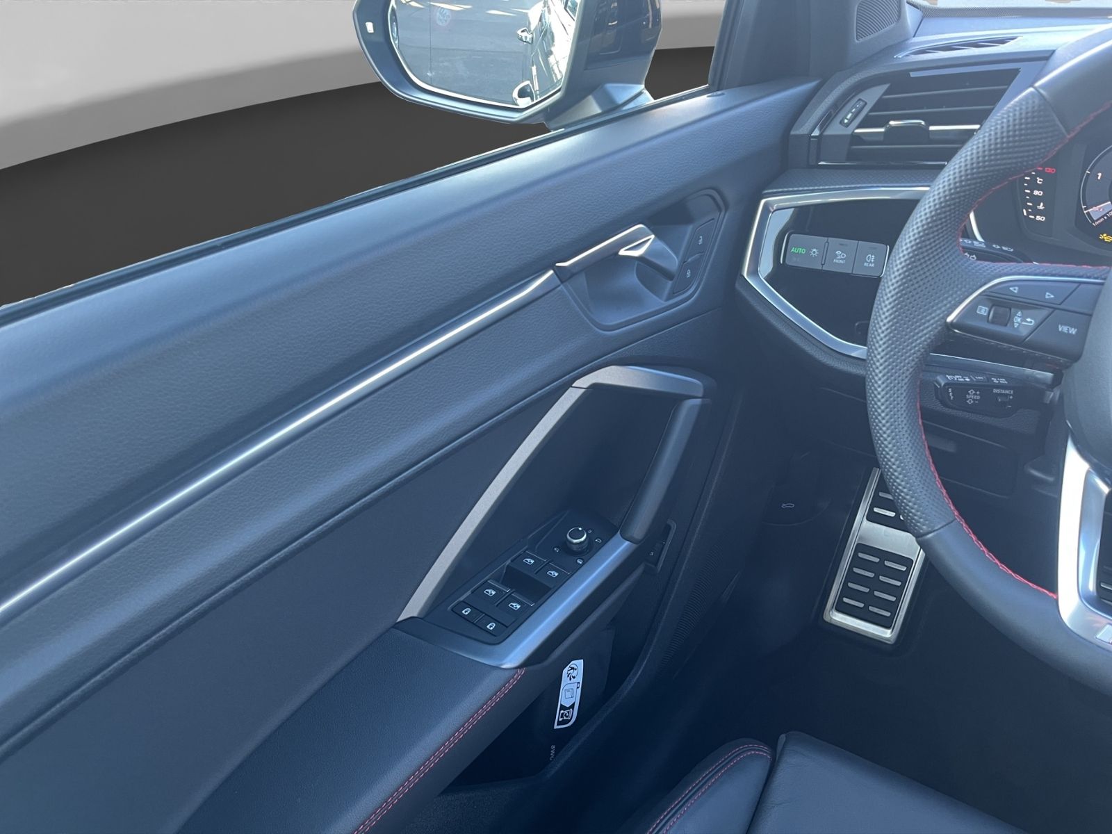 Audi Q3 - Bild 18