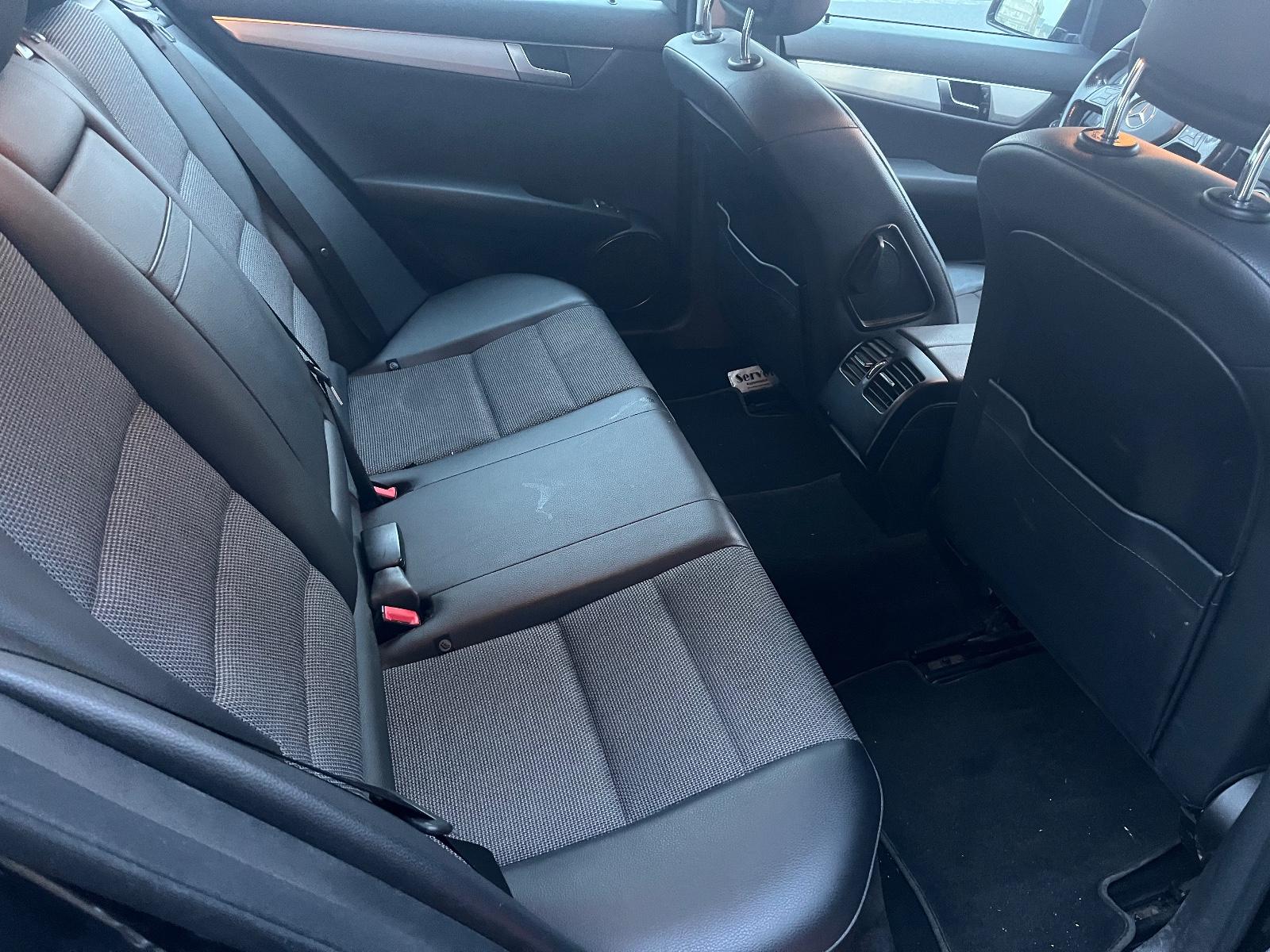 Mercedes-Benz C180 2012 — photo 12