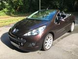 Peugeot 207 CC Platinum 120 Platinum - Peugeot 207 mit Benzin-Antrieb: Leder, Cabrio, Platinum