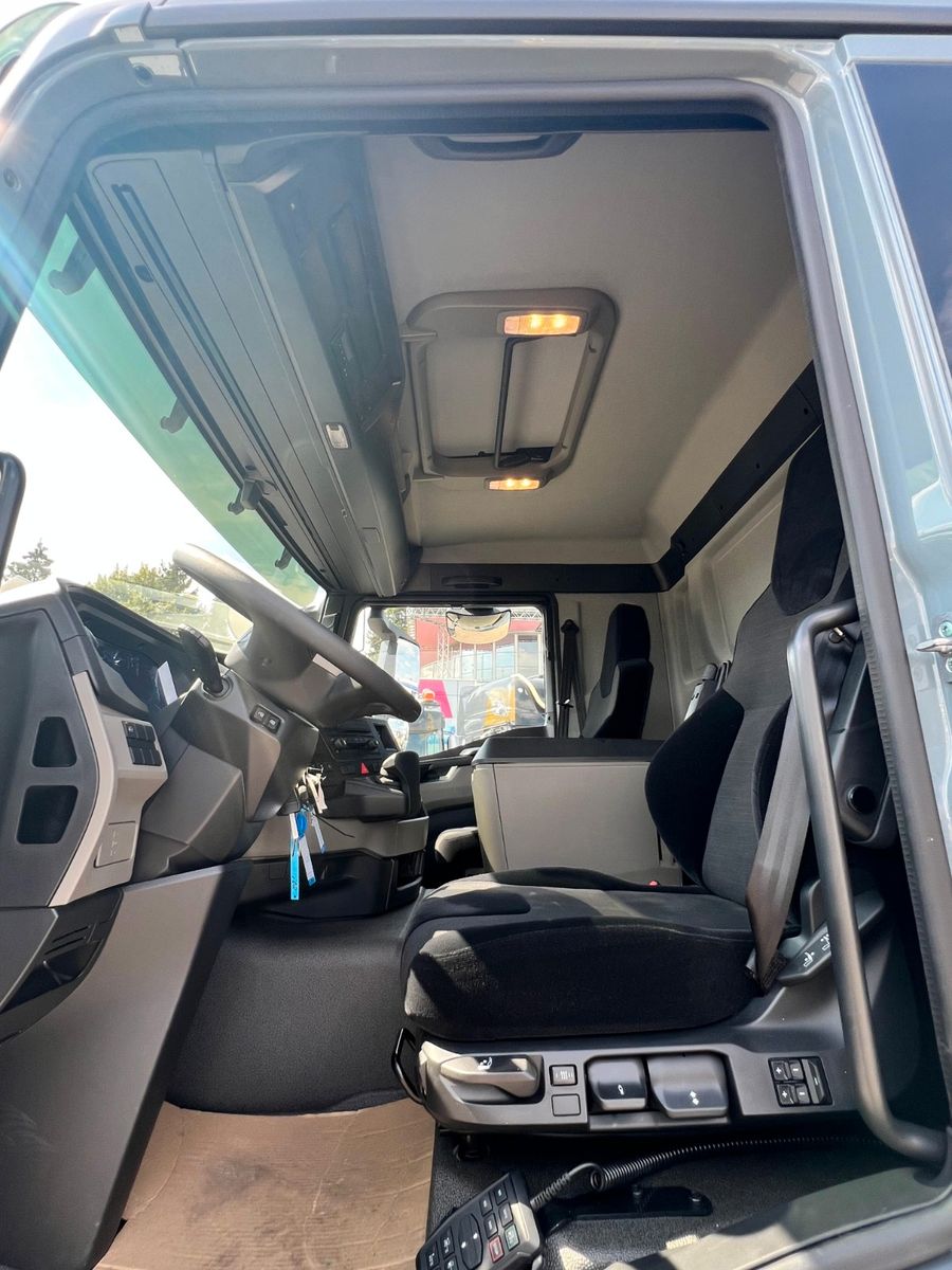 Fahrzeugabbildung MAN 26.480 6x2-4 LL CH