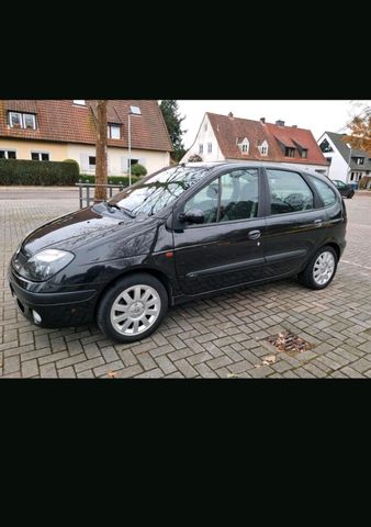 Renault Scenic 1,6 Benziner TUV 08.2026!!!