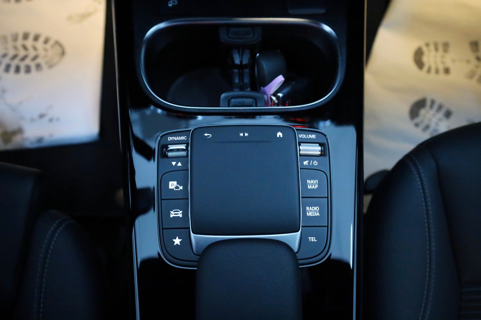 Fahrzeugabbildung Mercedes-Benz A 220d Lim. Progressive T.Leder,Navi,LED,SH,Park