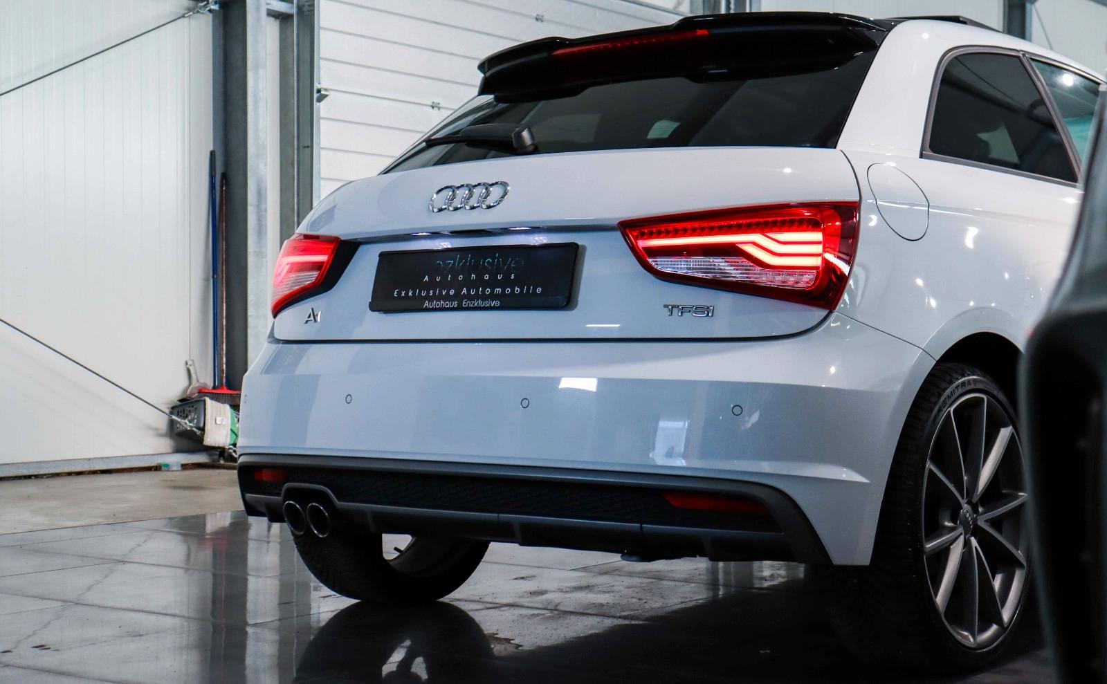 Audi A1 Sport Automatik S LINE*PANORAMA*NAVI*KEYLESS