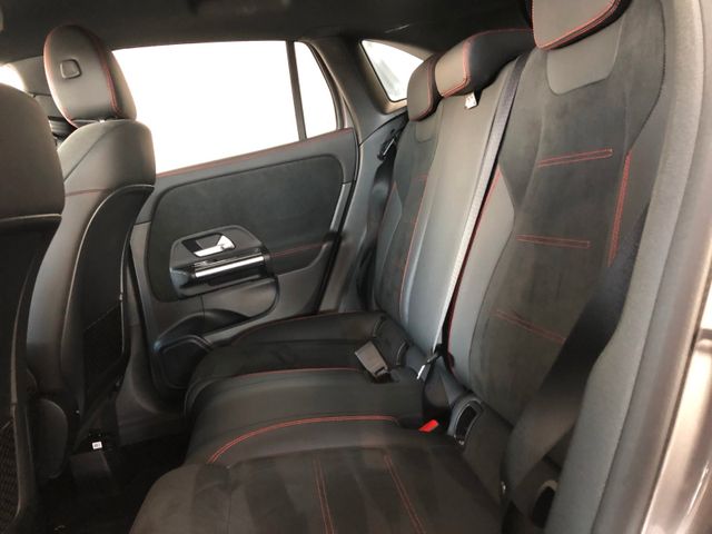 Fahrzeugabbildung Mercedes-Benz GLA 200 d 4M AMG/Night/AHK/Multibeam/Kamera/20"
