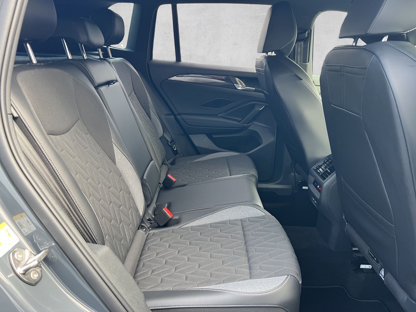 Tiguan Goal 1.5 eTSI DSG AHK*Navi*ACC*LED