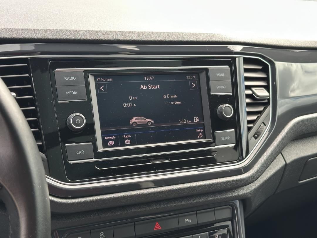 Fahrzeugabbildung Volkswagen T-ROC Sport 1.5l,110 KW,Sport, Deep Black Perlef