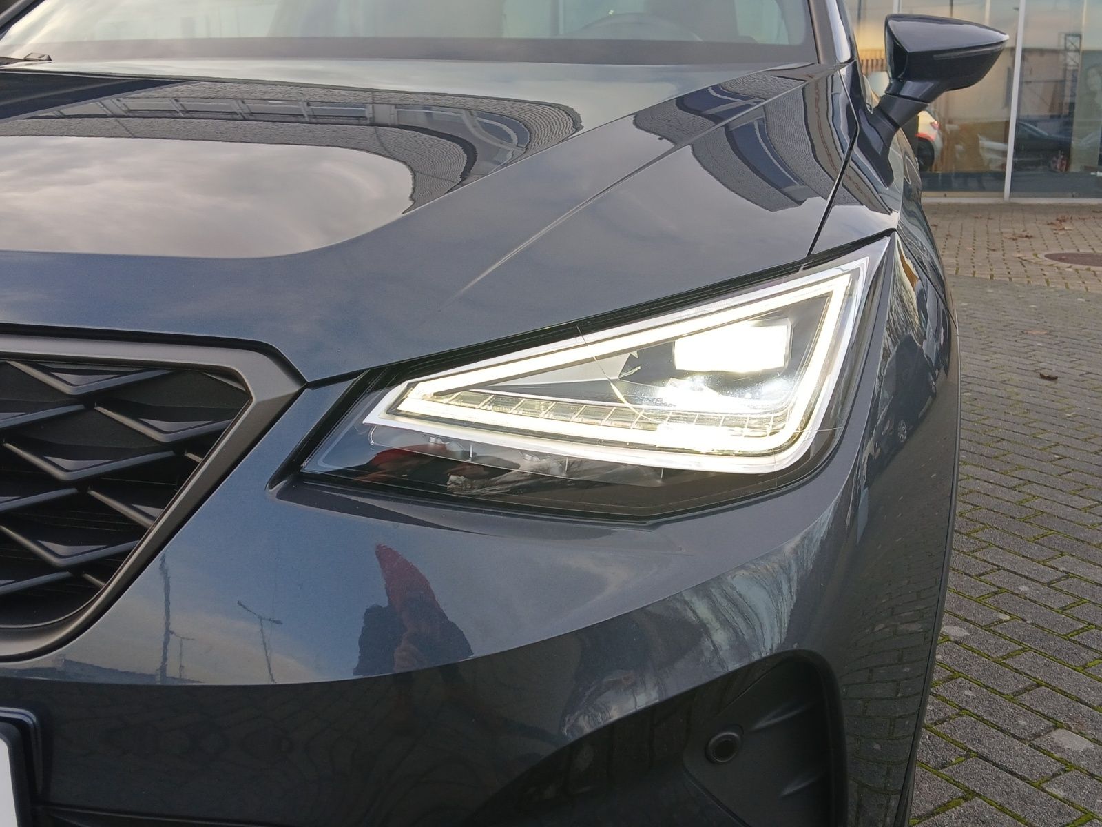 Fahrzeugabbildung SEAT Arona TSI FR-Line DSG LED Navi AID ACC RFK SH LM