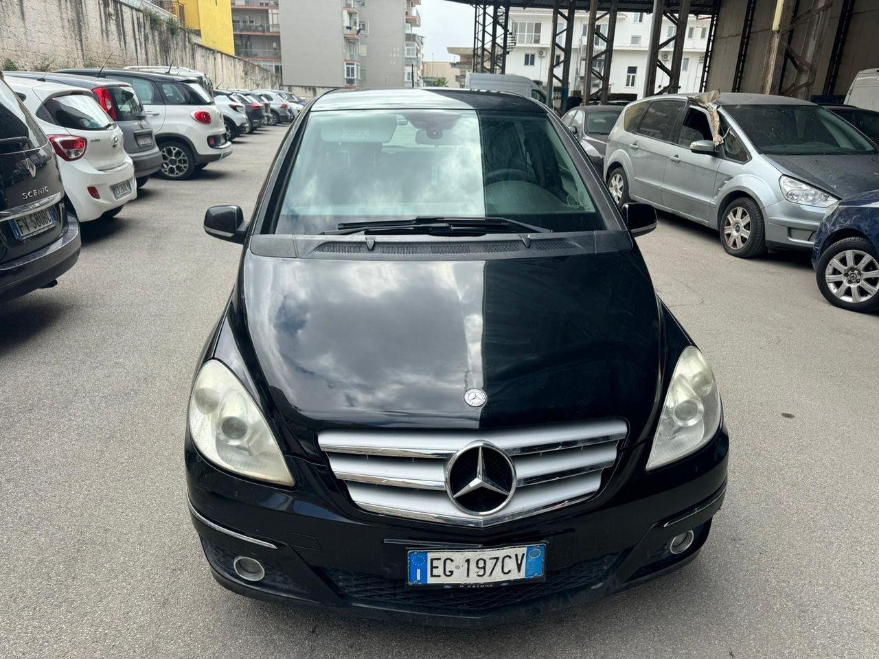 Mercedes-Benz B 160