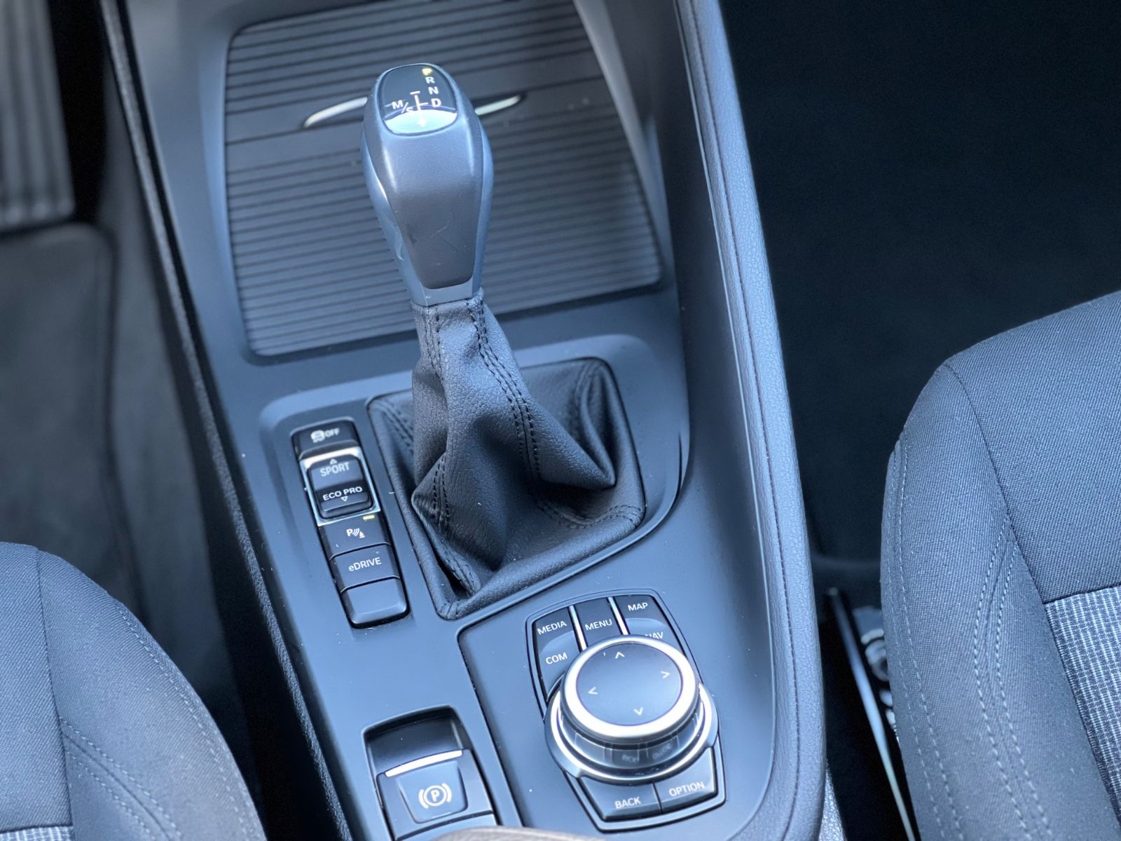 BMW X1 25e xDrive Advantage "KAMERA/LED/DAB/NAVI" foto 30