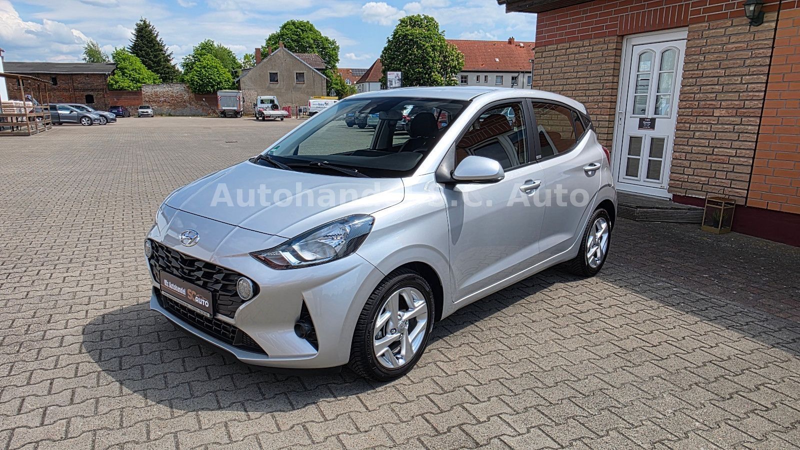 HYUNDAI i10