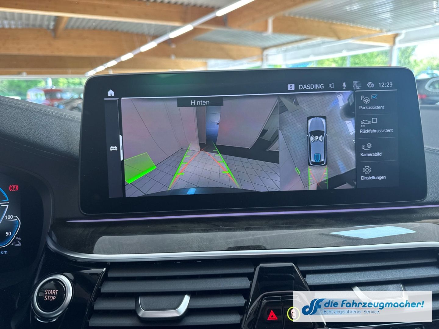 Fahrzeugabbildung BMW 530 e xDrive Luxury Line Touring HUD LuftF Pano