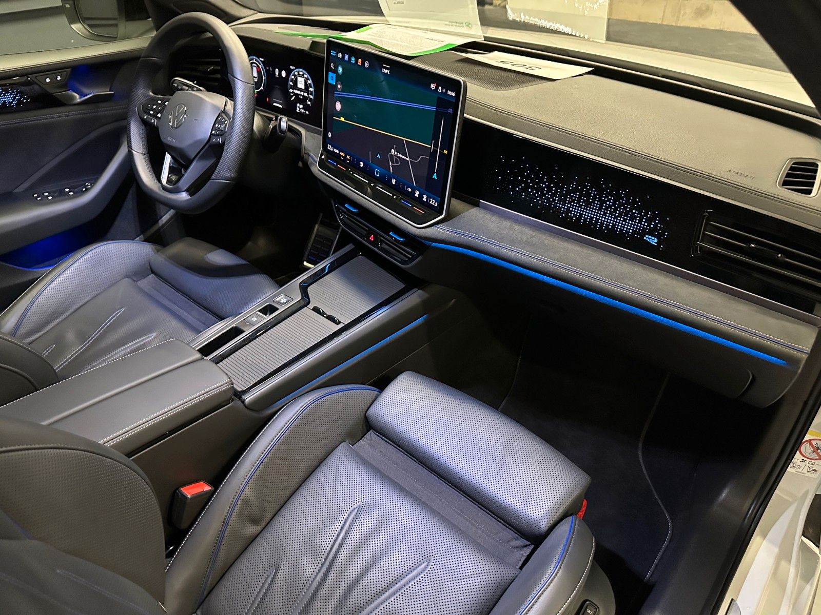 Volkswagen Passat Variant 142 kW 4Motion R-Line/Signature foto 11