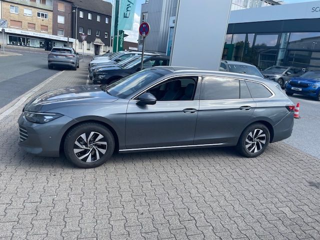 Volkswagen Passat Variant - Bild 2