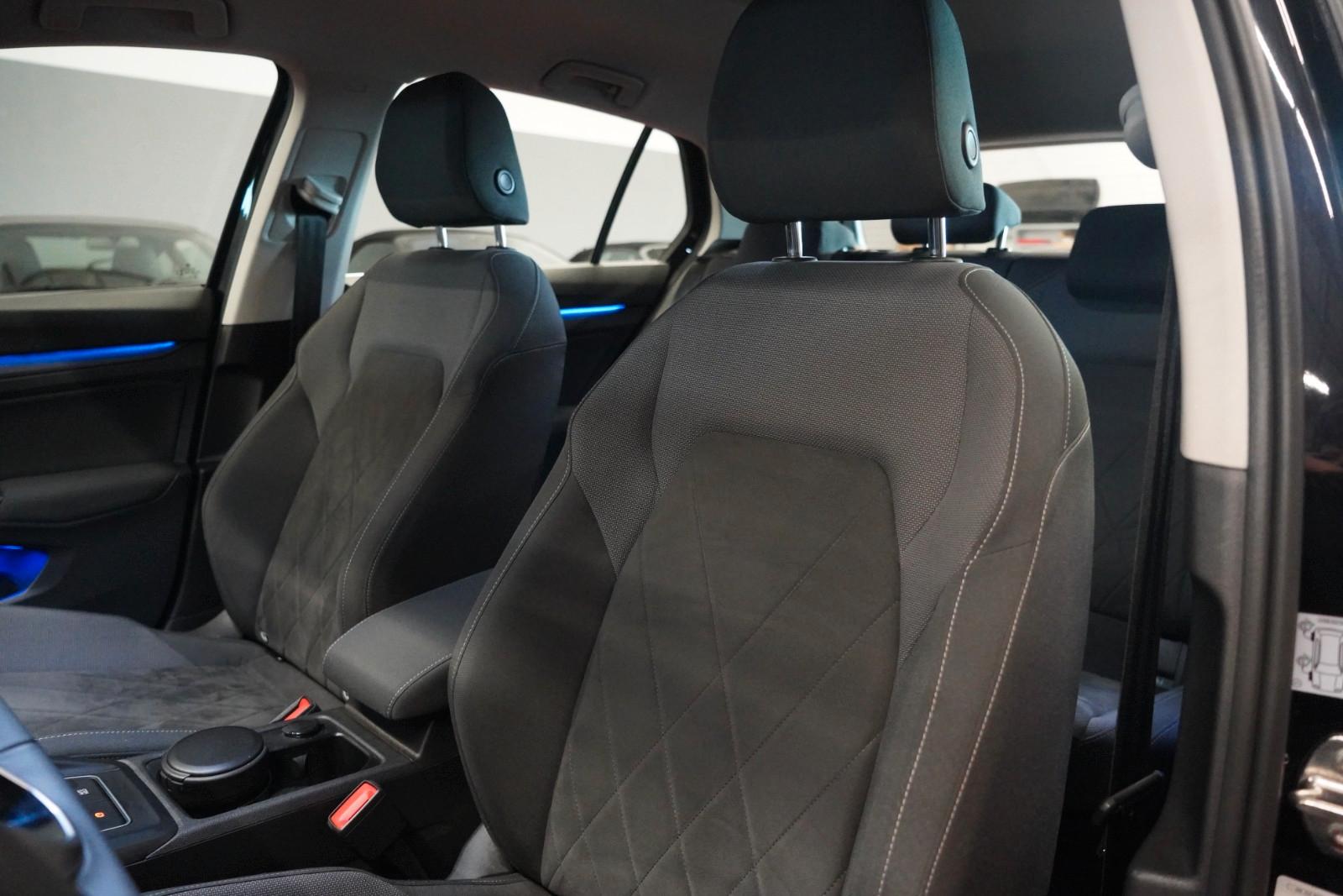 Volkswagen Golf 8 1.5 TSI Lim.  IQ. Light 1.Hand*LED*ACC*