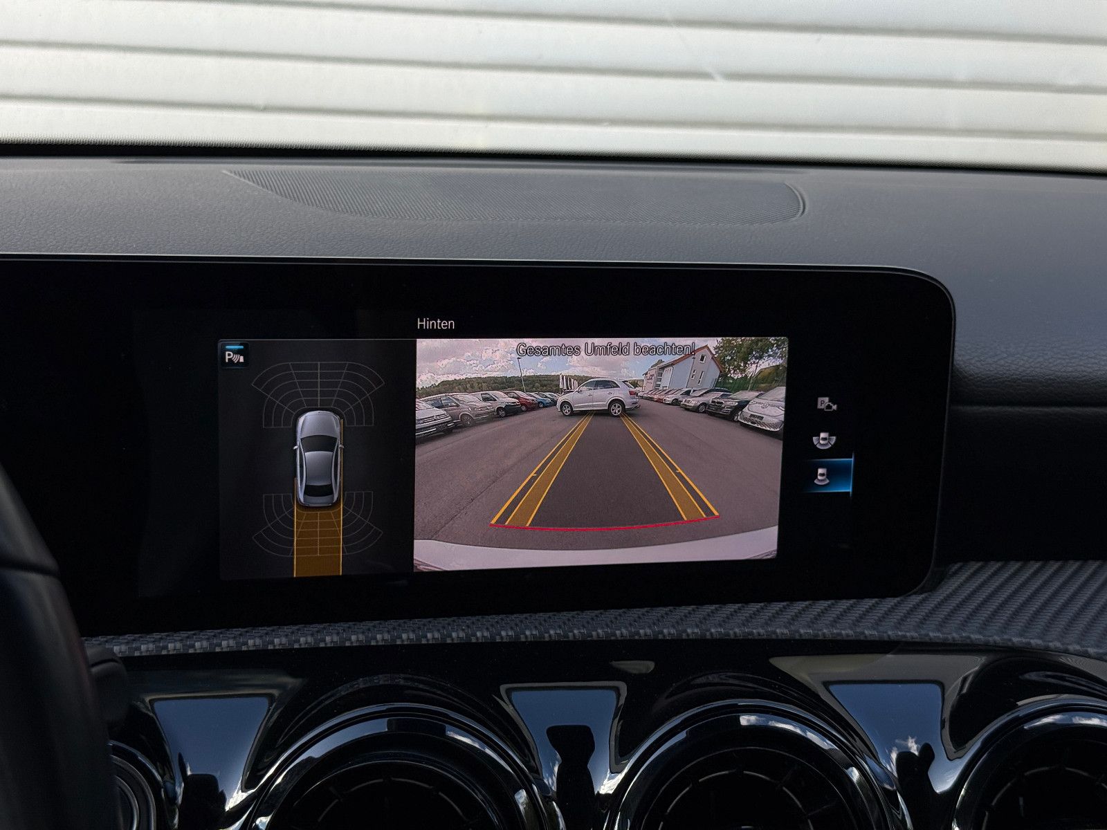 Fahrzeugabbildung Mercedes-Benz A 180 d Lim. Sedan Aut DAB GRA Navi Kamera SHZ