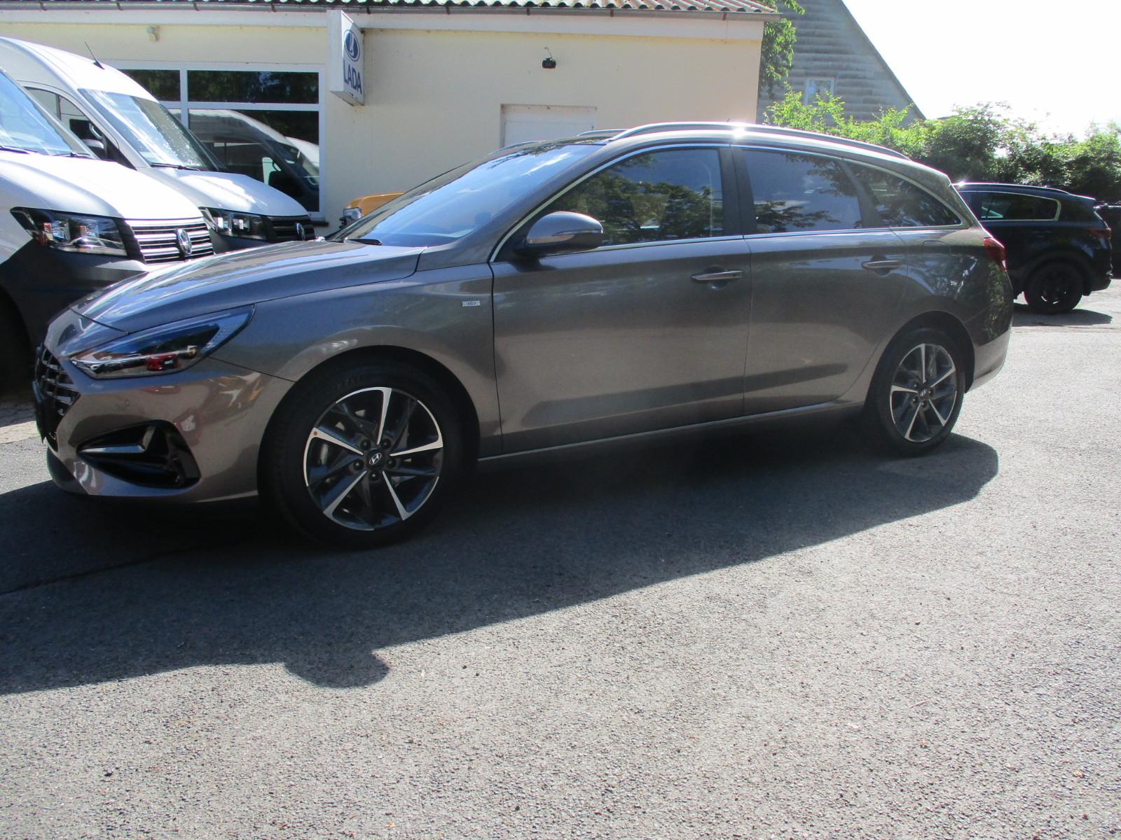 Hyundai i30 cw Prime Mild-Hybrid Auto. + Kamera etc.