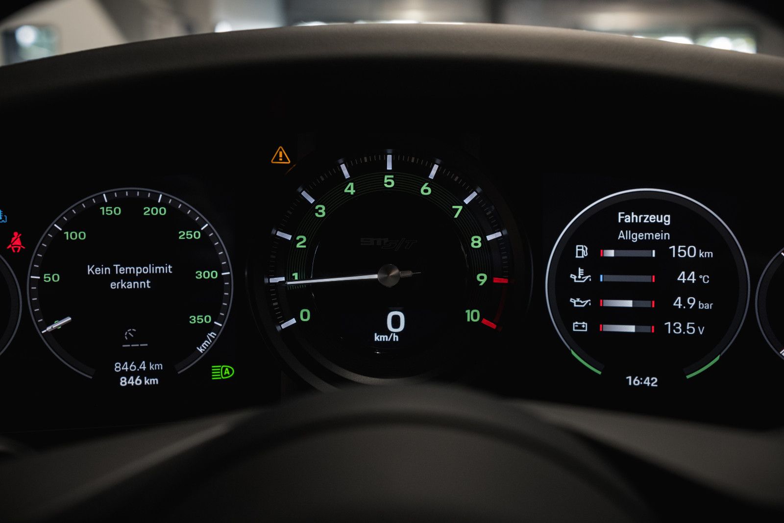 Fahrzeugabbildung Porsche 992/911 S/T - Lift - 90Ltr.Tank - BOSE - RKamera