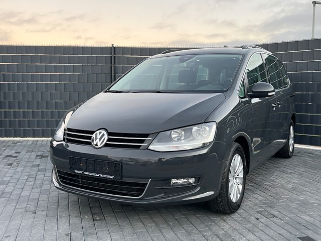 Volkswagen Sharan 2.0 TDI*DSG*NAVI*PDC*TEMP*7-SITZER*