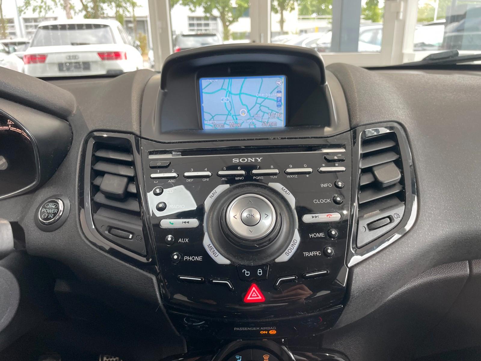 Ford Fiesta Titanium SHZ/8-Fach/Keyless-Go/HU+TÜV NEU