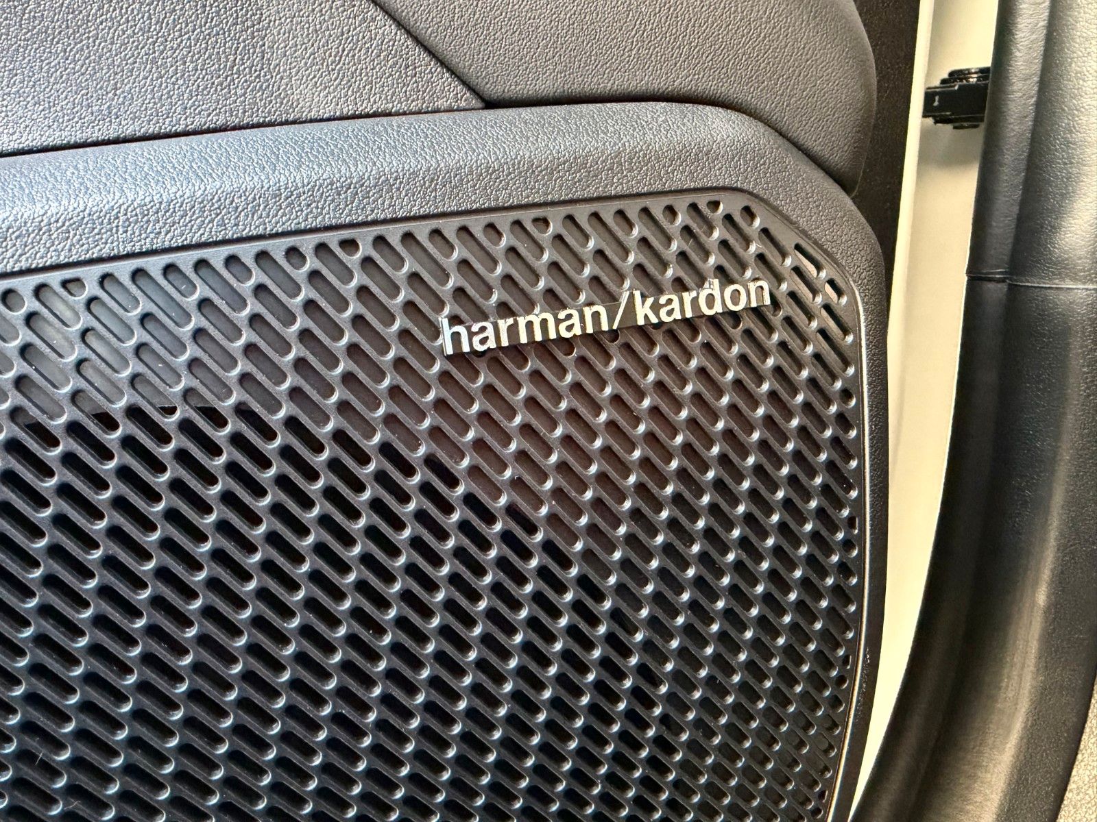 Fahrzeugabbildung Kia K4 1,6 T-GDI DCT Spirit Drive Wise Sound