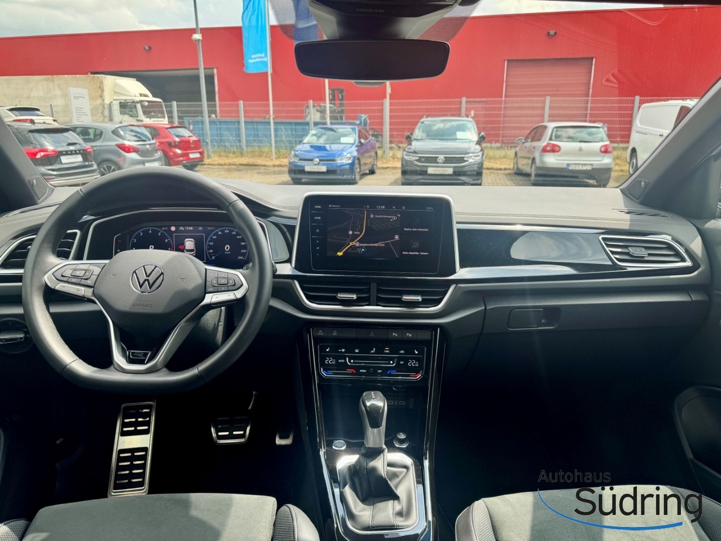 T-Roc 1,5 TSI R-Line DSG AHK Navi beats IQ.Light