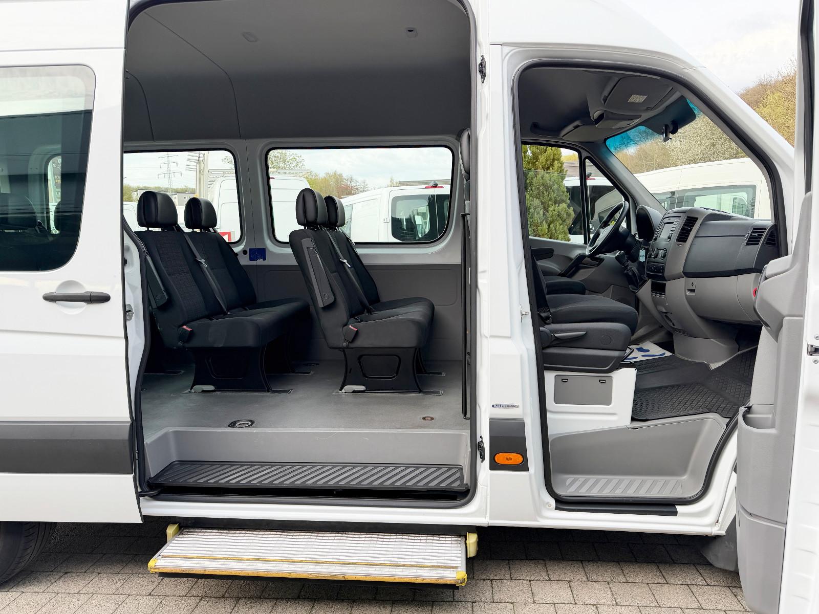 Mercedes-Benz Sprinter 313CDI Bus 9-Sitze L2H2 RWD Schwingsitz