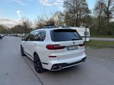 BMW X7 xDrive30d - - BMW X7 in München
