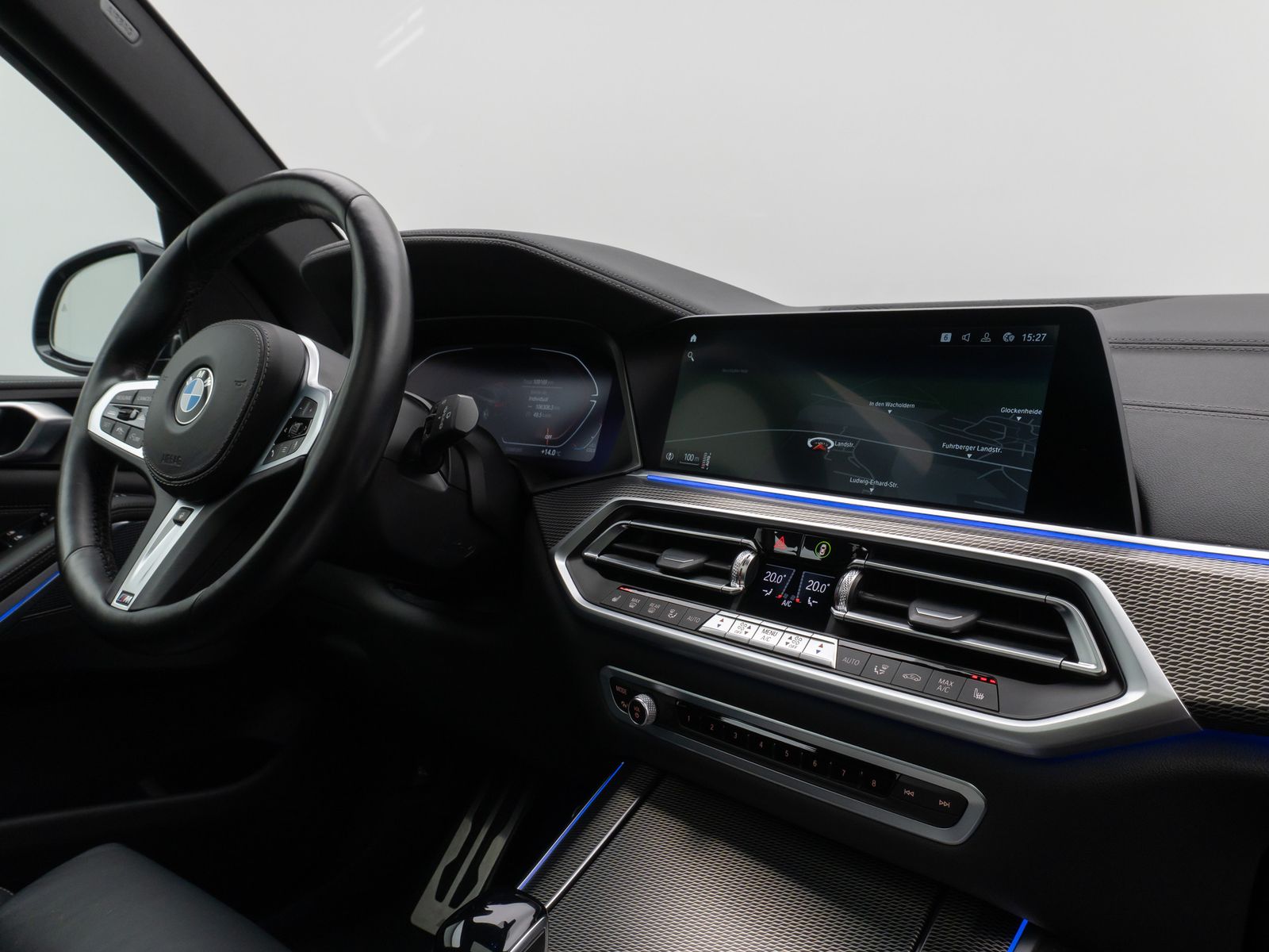 Fahrzeugabbildung BMW X5 xD30d M Sport Panorama Kamera HUD DAB HiFi