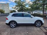 Volkswagen Tiguan 2.0 TSI DSG 4M Highline ACC AHK PANO STHZ - Volkswagen Tiguan: Standheizung