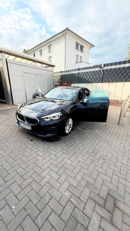 Image of BMW 218