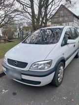 Opel Zafira Dizel - Opel Zafira aus 2002 mit Diesel-Antrieb