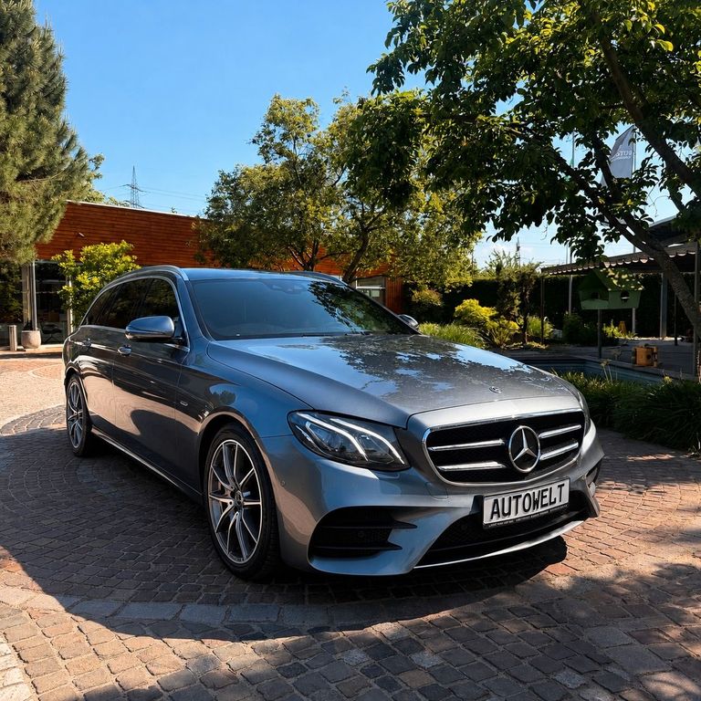 Mercedes-Benz E 300