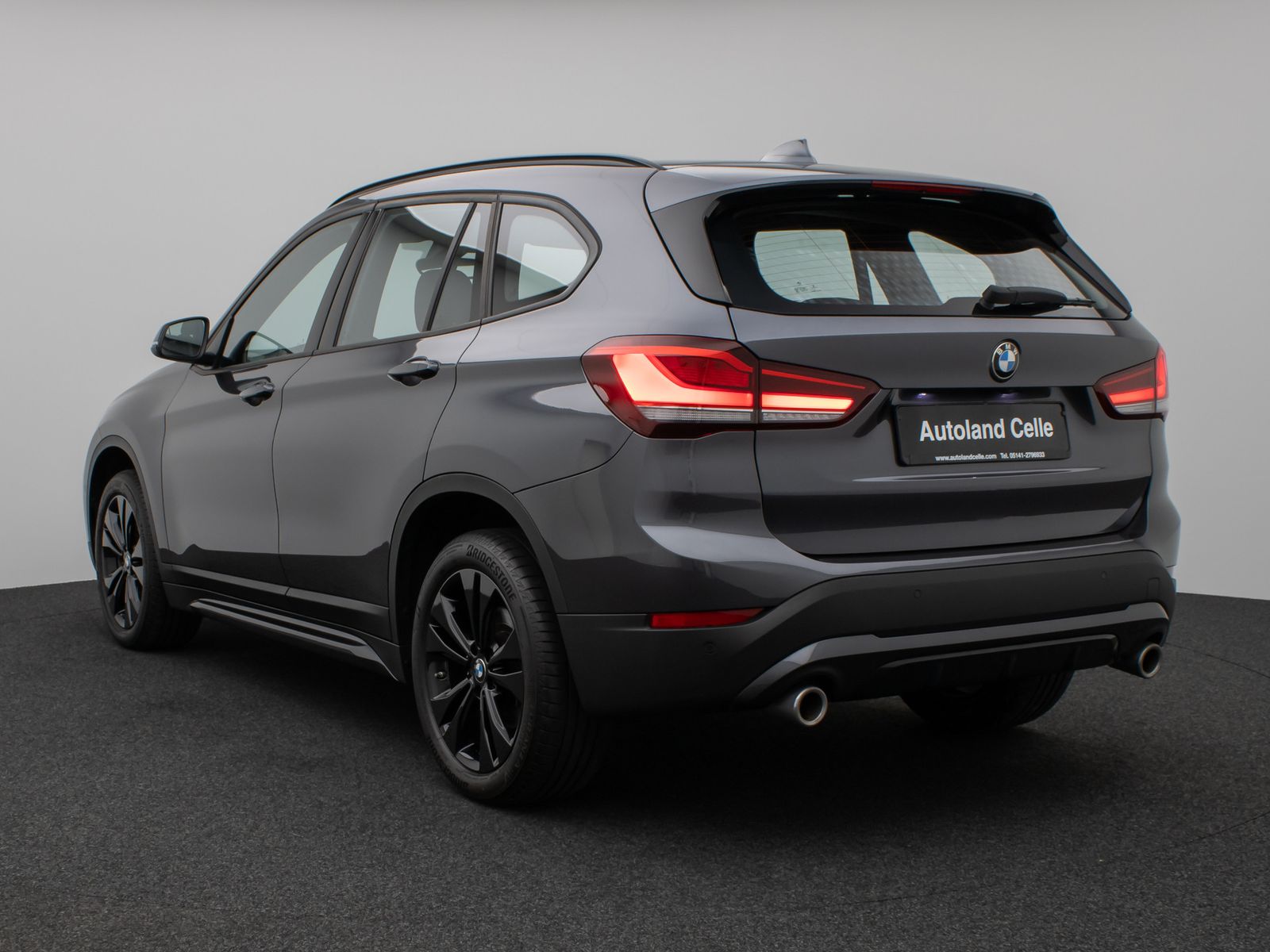 Fahrzeugabbildung BMW X1 sD20i SportLine Kamera HUD DAB HiFi Alarm LED