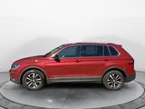 Volkswagen Tiguan 2.0TDI IQ.Drive Navi AHK - mit Diesel-Antrieb: Rot, Scheckheftgepflegt, Geländewagen