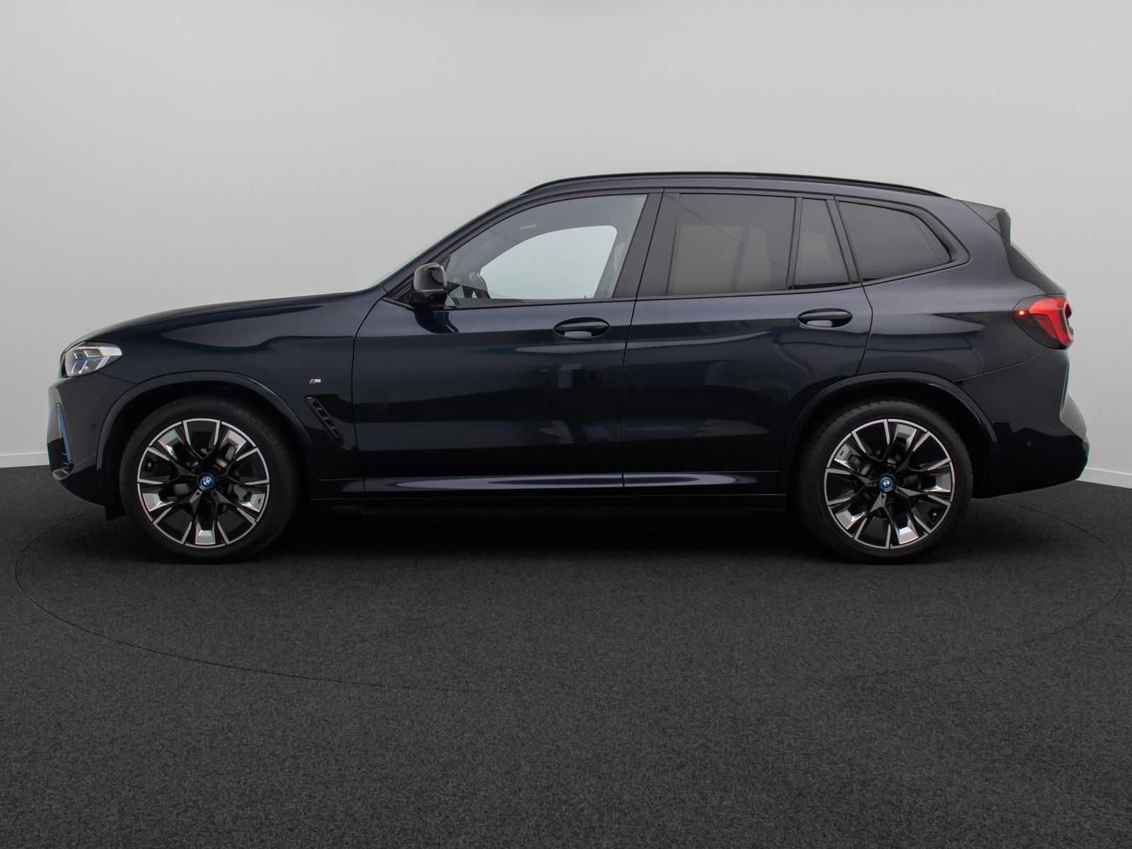 Fahrzeugabbildung BMW iX3 IMPRESSIVE 360&deg; H/K Panorama DAB HUD 20Zoll