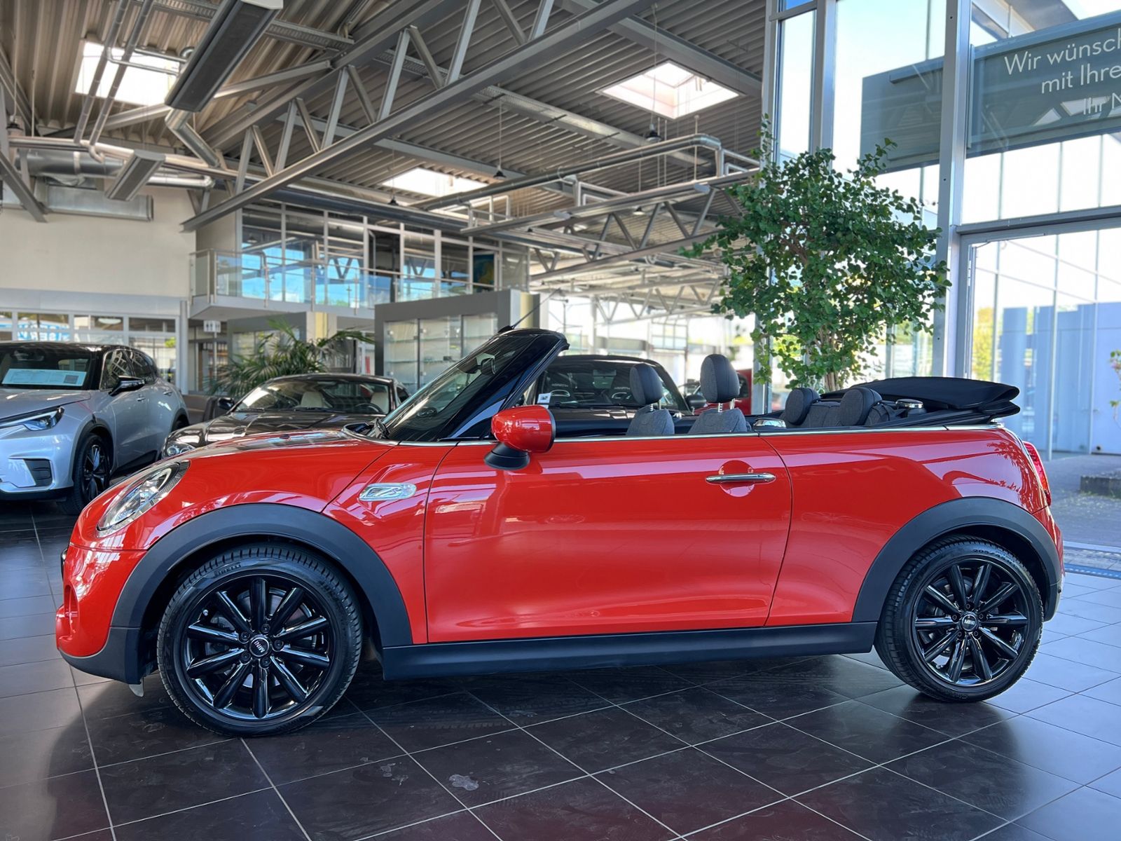 Fahrzeugabbildung MINI Cooper S Cabrio Chili LED NAV RFK SHZ ALU