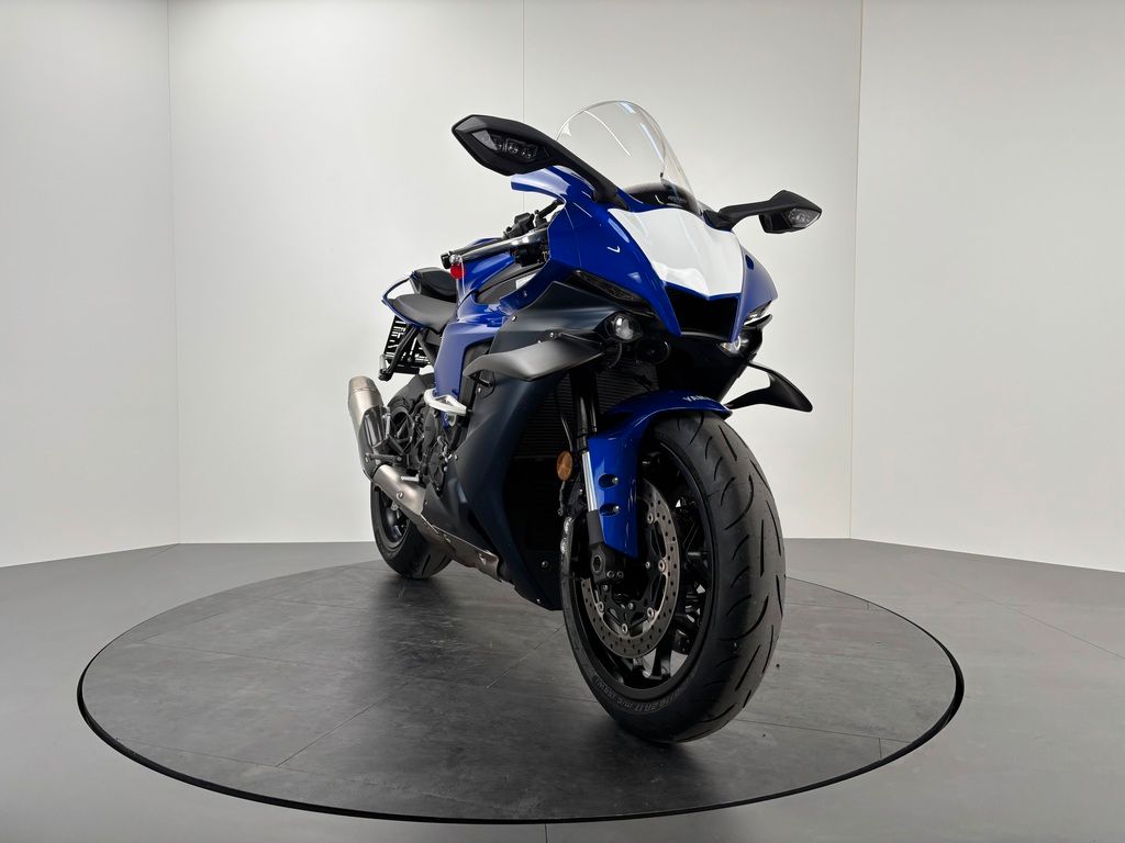 Fahrzeugabbildung Yamaha YZF-R1 *NEUWERTIG *WINGLETS *UNFALLFREI