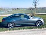 Mercedes-Benz E 250 Sport Edition Autom. Sport Edition - Mercedes-Benz E 250 mit Benzin-Antrieb: Coupe