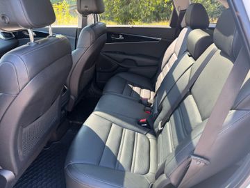 KIA Sorento - 11