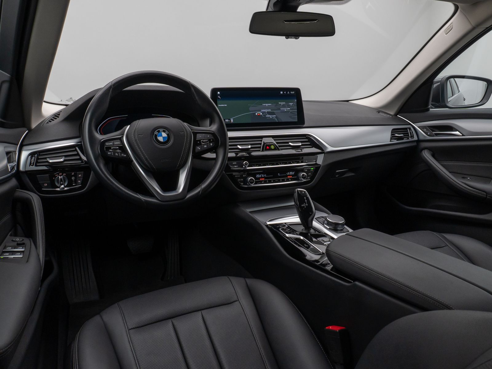 Fahrzeugabbildung BMW 520i DAB WLAN CockPitProPDC Sitzhzg LED Alarm