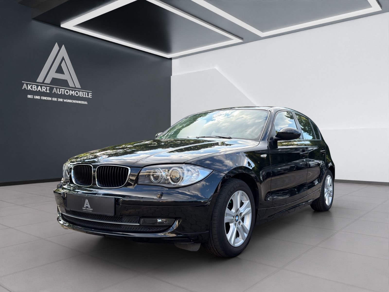 Fahrzeugabbildung BMW 118 1 Limousine*2.Hand*Automatik*Xenon*