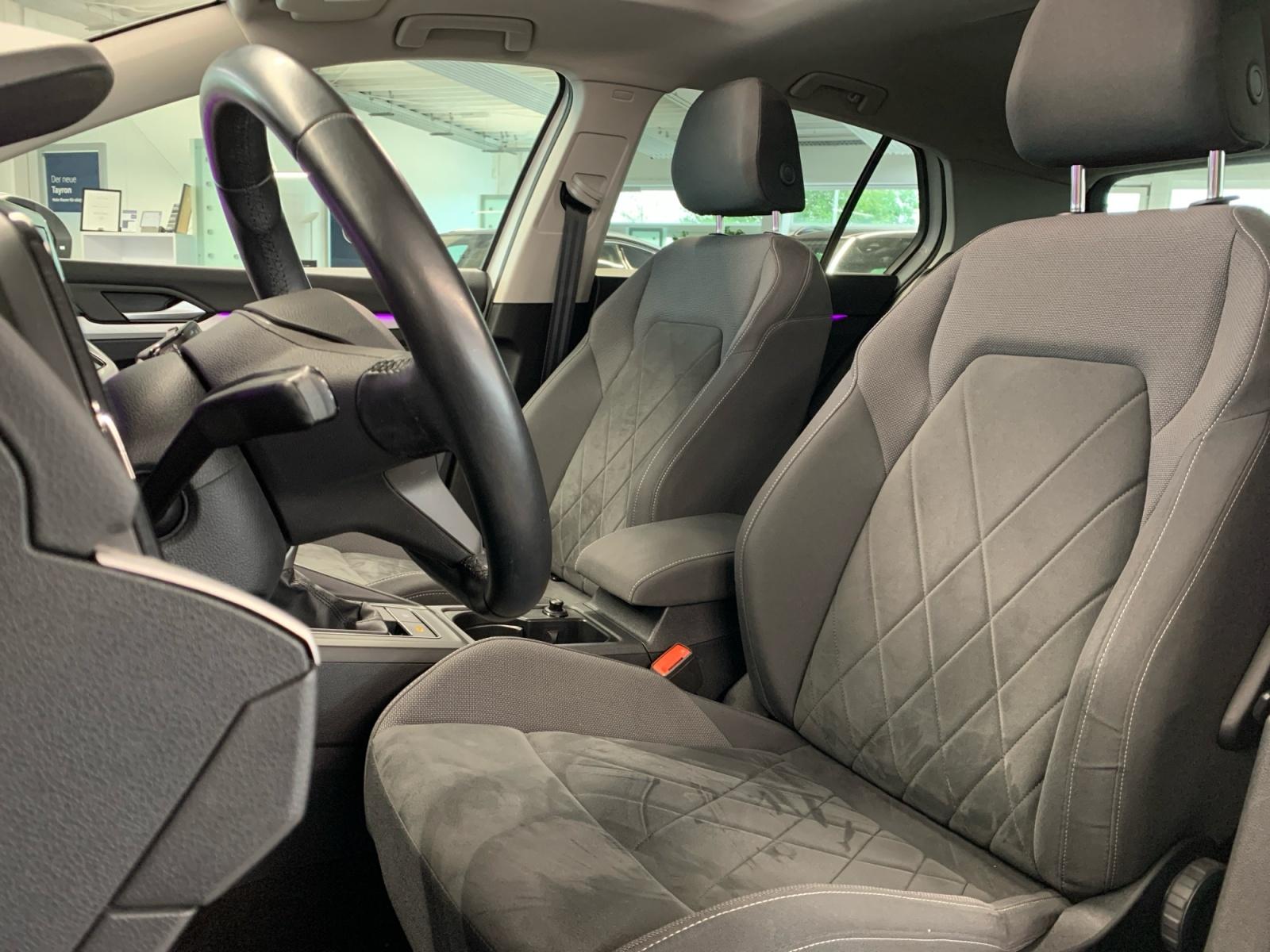 Volkswagen Golf VIII Life 1.5 TSI PANO MATRIX APP KAMERA, миниатюра 9