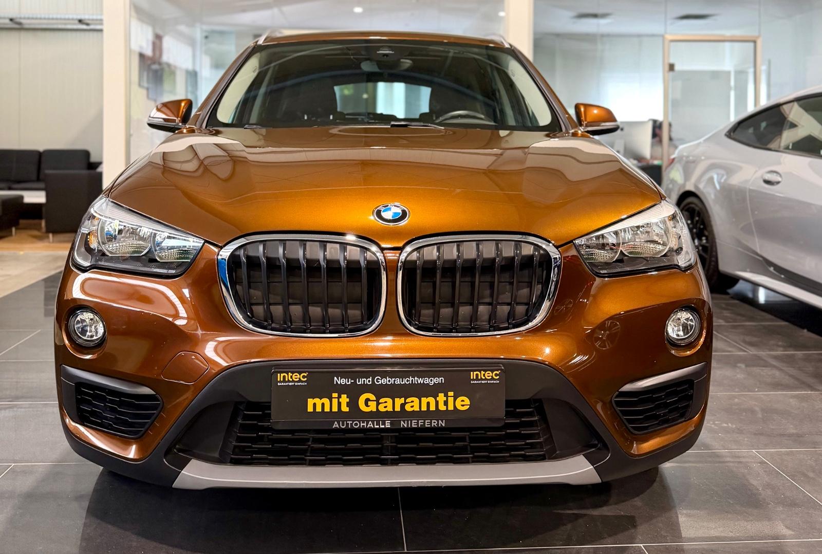 BMW X1 sDrive 18 i*PANO*PDC*METALLIC LACK*TRAVEL