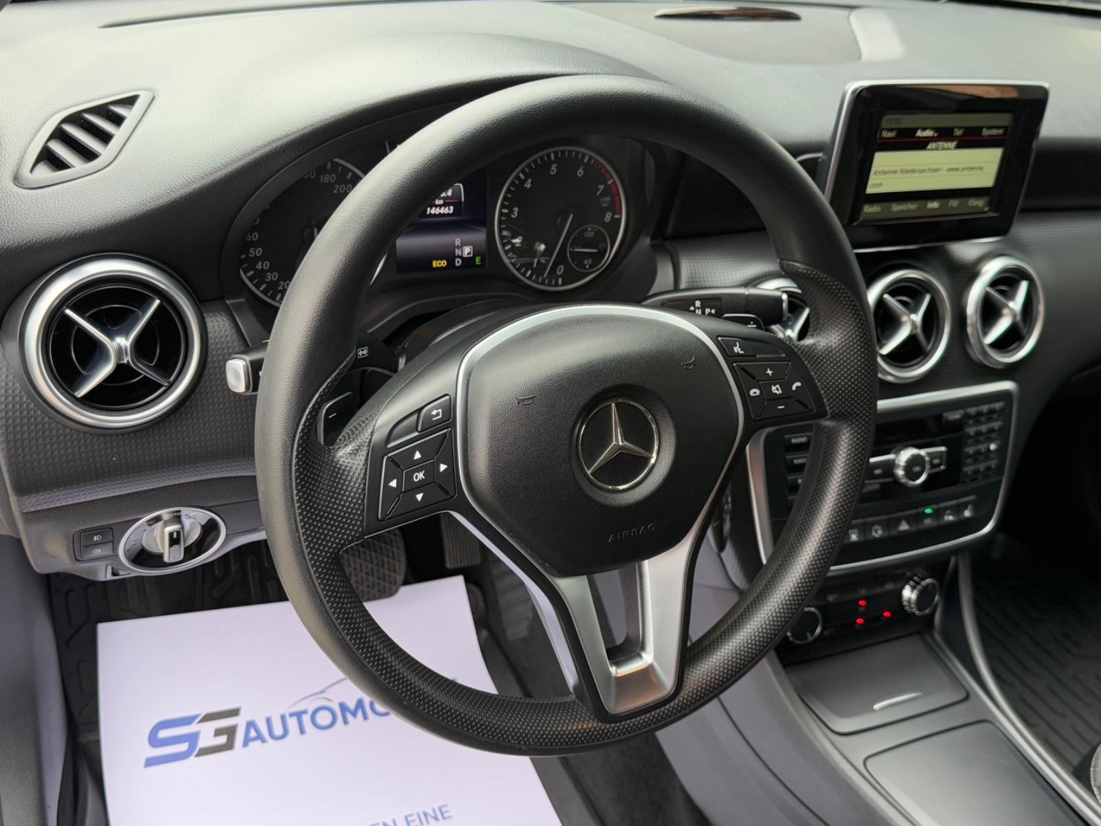 Mercedes-Benz A 250 4Matic *XENON*STANDHZG*NAVI*8 FACH*SHZ*