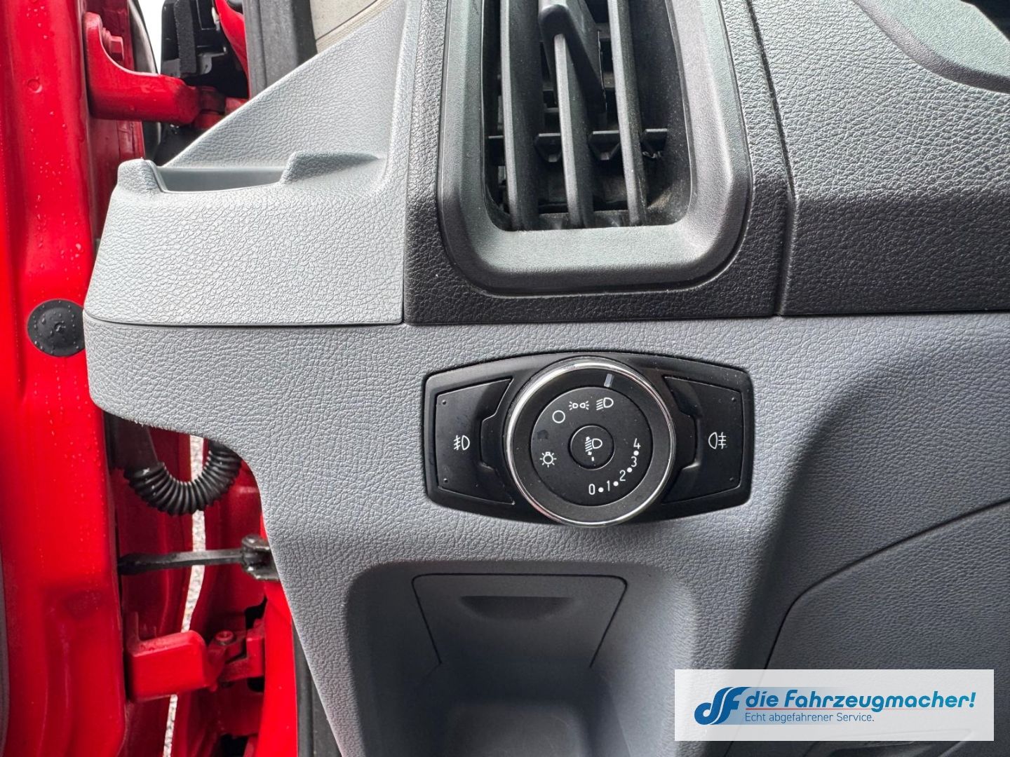 Fahrzeugabbildung Ford Transit Kombi 350 L3 Trend 2.2 TDCi DPF *2269 *K